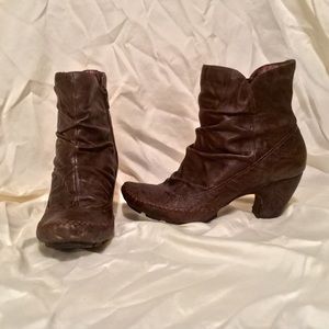 Brown Scrunch Booties - Size 9